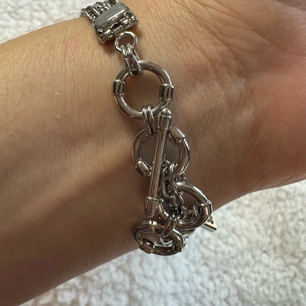 Ginger Snaps Elegant Bracelet with Three Snap in Charms 6 3/4 to 8 adjustable